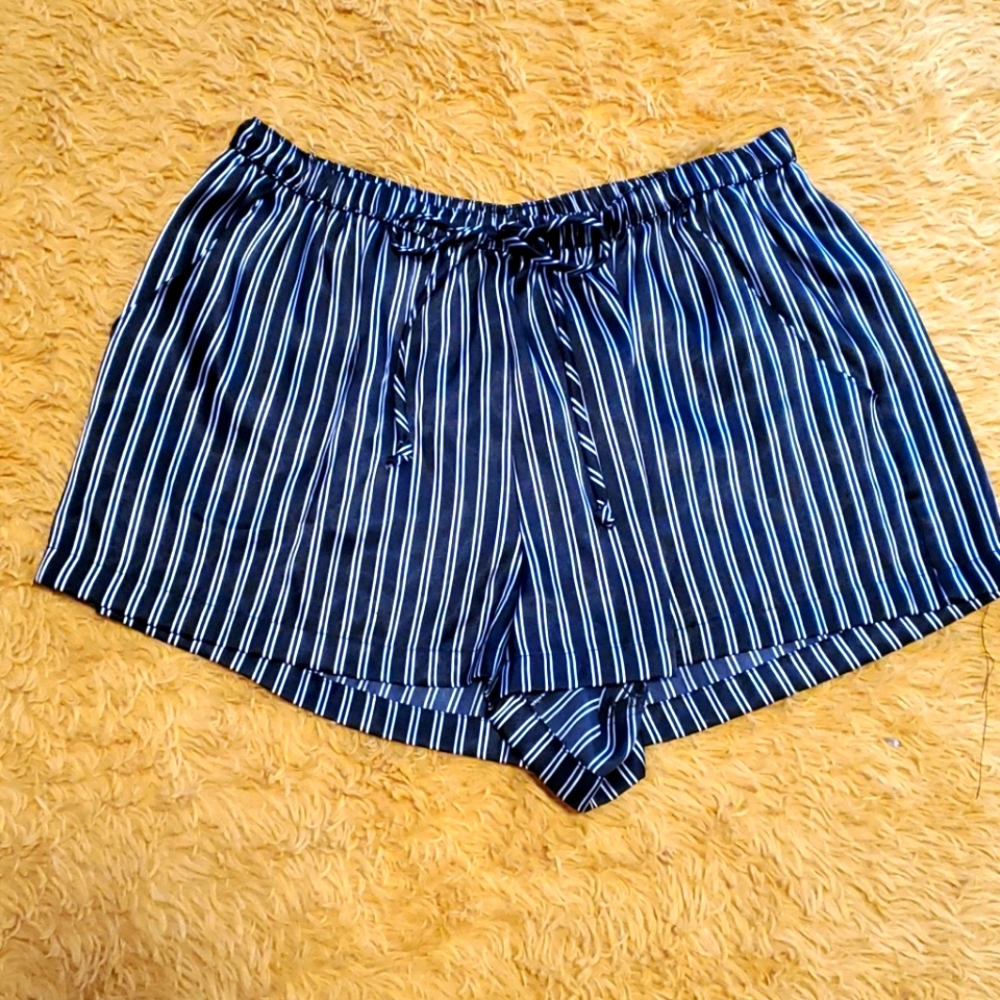 Black and white silky striped shorts